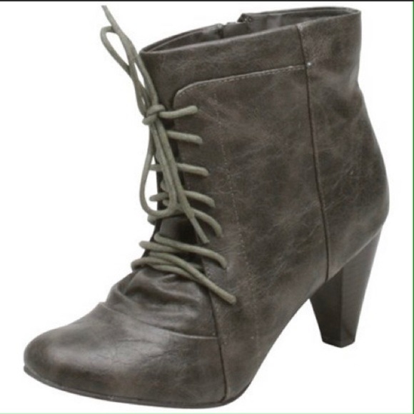 Madden girl Sashimi Grey Bootie - Picture 3 of 13